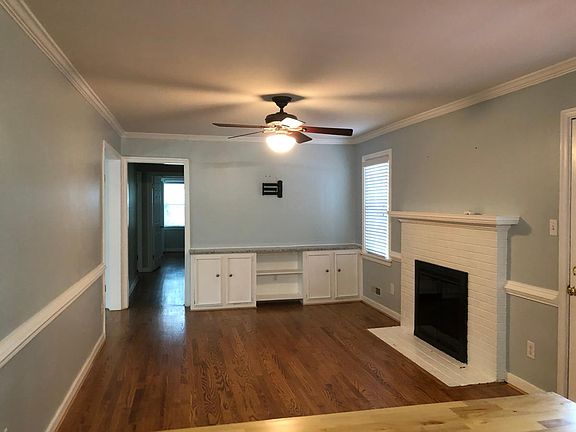 4th image of 527 Willowtree Dr