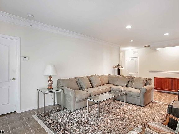 4th image of 2301 Avery Ct