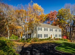 26 Kinnicutt Rd, Pound Ridge, NY 10576