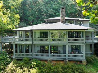 510 Berry Mountain Dr, Wilkesboro, NC 28697