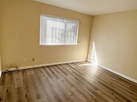 5th image of 226 G St Unit D