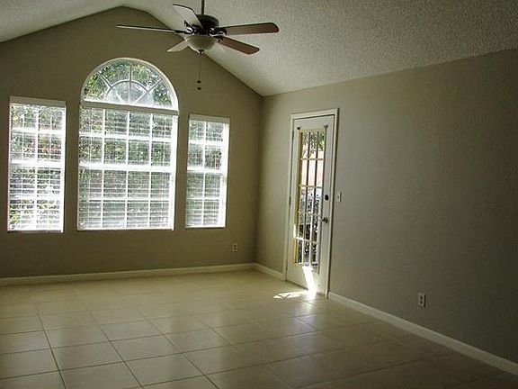 4th image of 11538 Westwood Blvd APT 235
