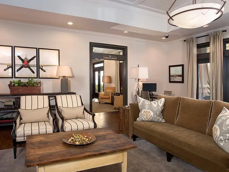Leasing Office