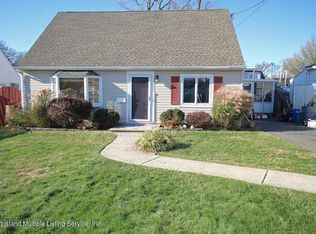 411 Lynn St, Staten Island, NY 10306