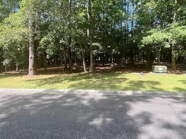 3516 Fairway Crest Drive SW, Shallotte, NC 28470