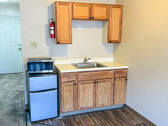 3rd image of 215 E 9th Ave APT 32