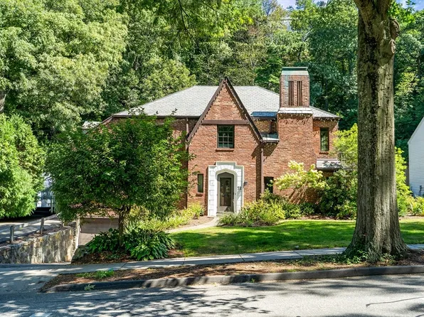 72 Beverly Rd, Brookline, MA 02467