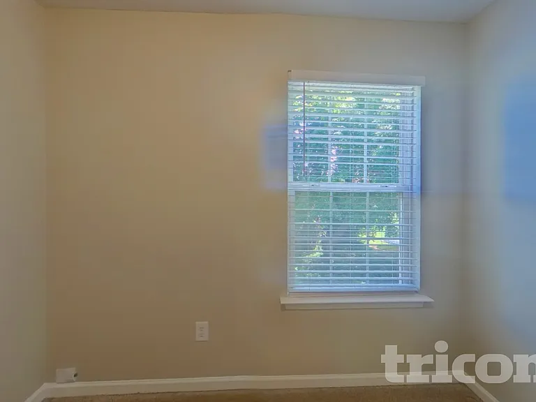 15714 Southern Garden Ln — Photo 11