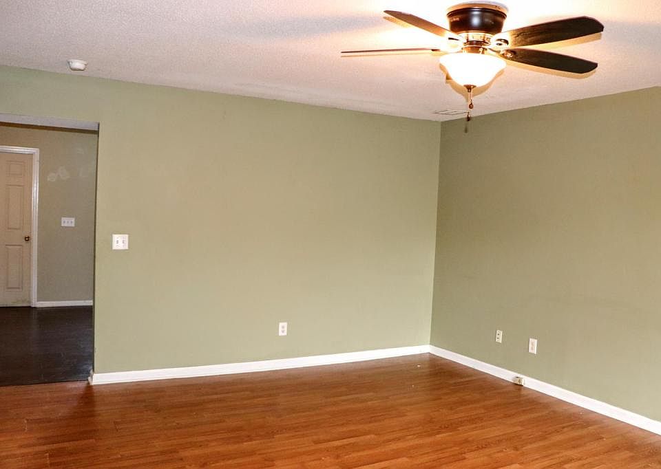 1st image of 3151 Willow Springs Dr NE #3153