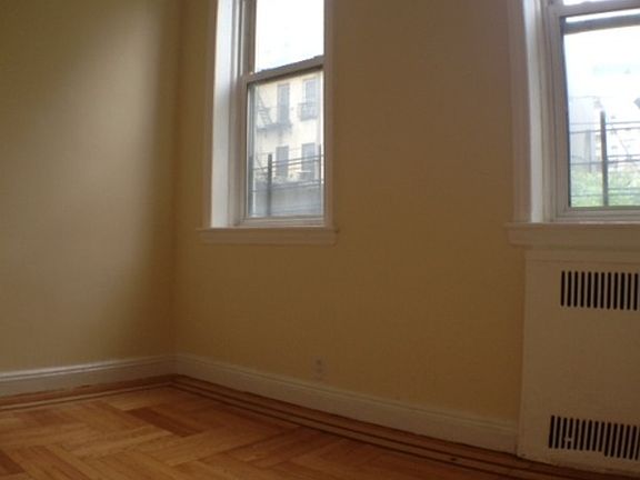 4th image of 355 S 4th St APT 6B