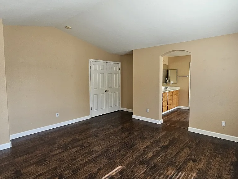 4147 Heirloom Ln — Photo 6
