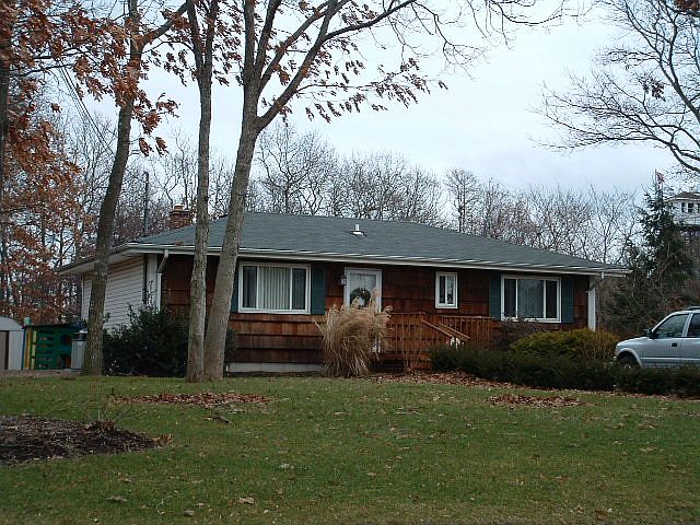 1st image of 42 Peters Ln