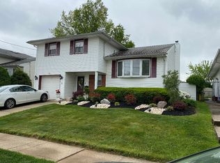 5 Sumutka Ct, Carteret, NJ 07008