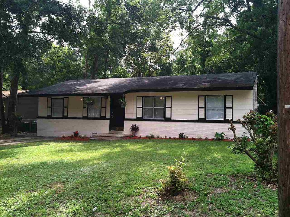 1st image of 2811 Southwood Dr