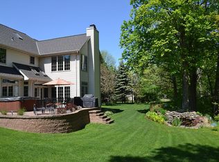 2905 Hidden Lake Ln, Green Bay, WI 54313