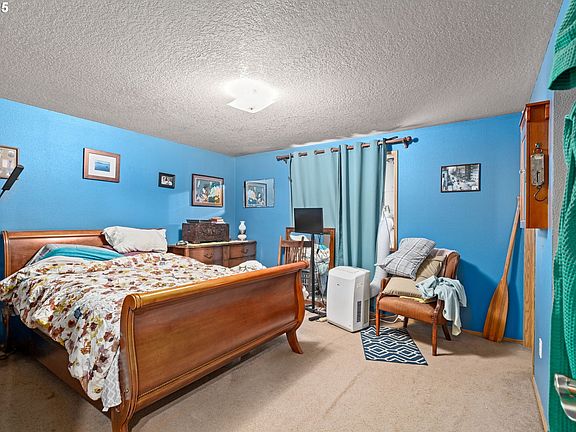 5th image of 9709 NE 59th Ave