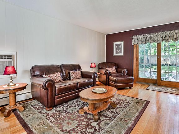 5th image of 34 Woodland Dr
