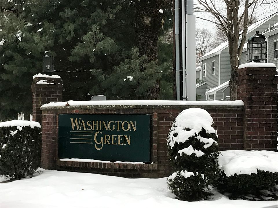 1st image of 28 Washington Grn