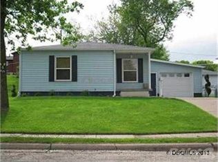 1689 Ohio Ave, Dubuque, IA 52001