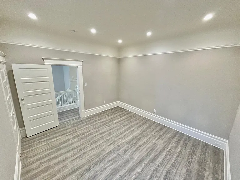 2554 Bryant St #2554 — Photo 26