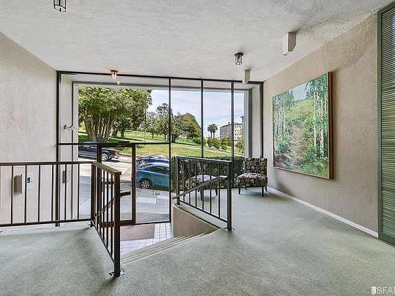 4th image of 2121 Laguna St APT 26