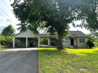 908 Mitchell Dr, Seneca, SC 29678