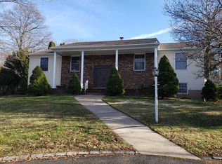 84 Browertown Rd, Little Falls, NJ 07424