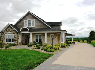 1087 W Crossing Dr, Forest, VA 24551
