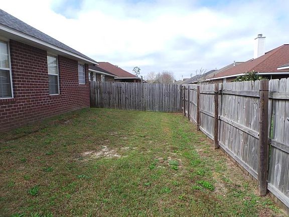 5th image of 724 Moye Ln