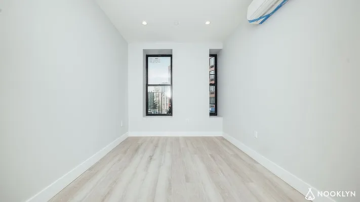 Rented by Nooklyn NYC LLC | media 31