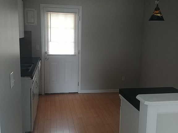 2nd image of 901 Eaton Ave #C