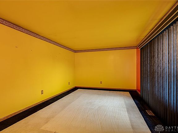 3rd image of 824 Dalewood Pl