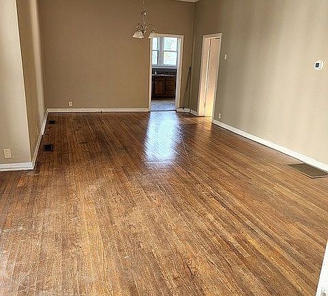 3rd image of 303 W Broadway Blvd #1