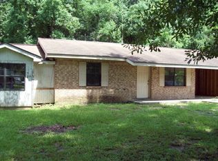 121 Donald Penton Rd, Picayune, MS 39466