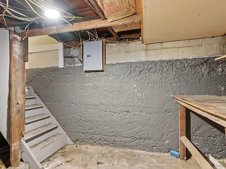 554 E Bridgeport Ave — Photo 24