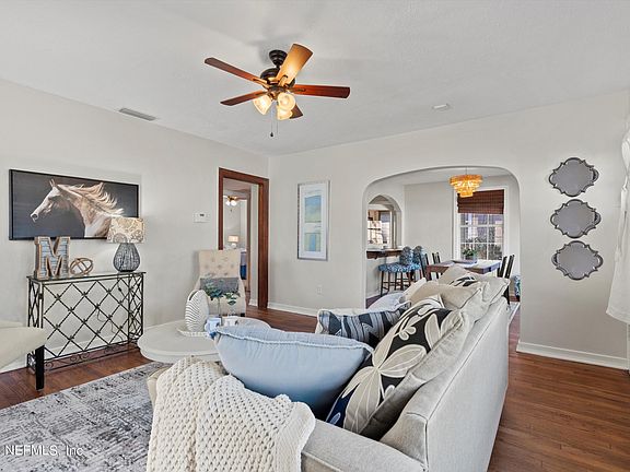 4th image of 2760 MYRA Street
