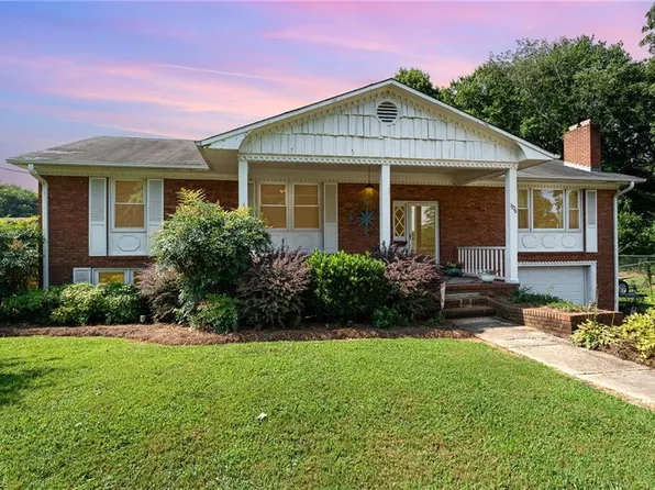 1270 Rainbow Rd, Advance, NC 27006