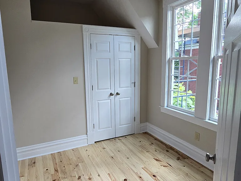 208 Center Ave #2 — Photo 25