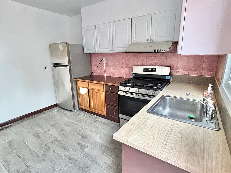 807 Snyder Ave — Photo 8