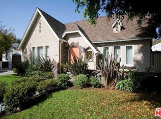 1225 S Point View St, Los Angeles, CA 90035