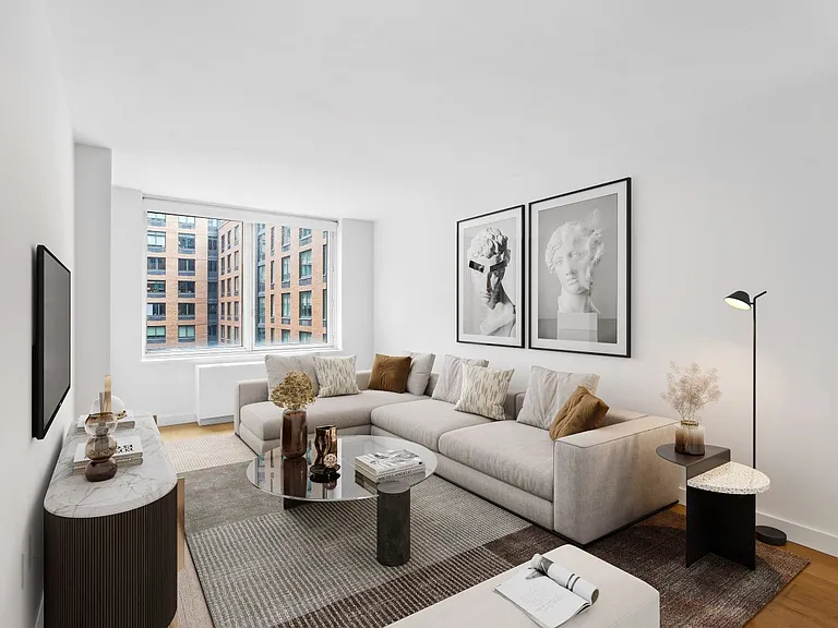 550 W 45th St #1206 — Photo 3