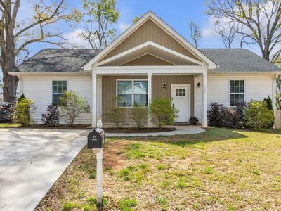 525 W Peachtree St, Woodruff, SC, 29388