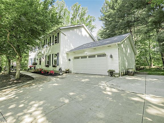 2nd image of 8290 Pine Creek Ct