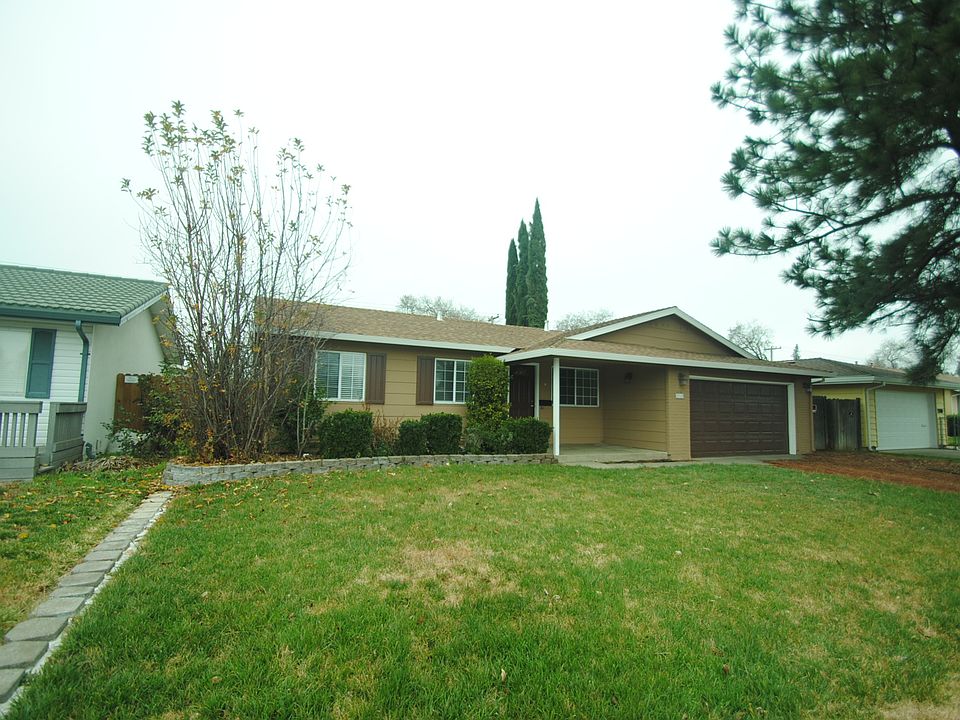 1st image of 2365 La Loma Dr