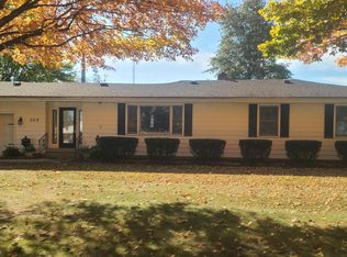 105 Peterson Dr, Sweetser, IN 46987