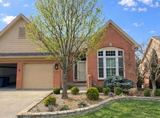 1009 Appleblossom Dr, Villa Hills, KY 41017