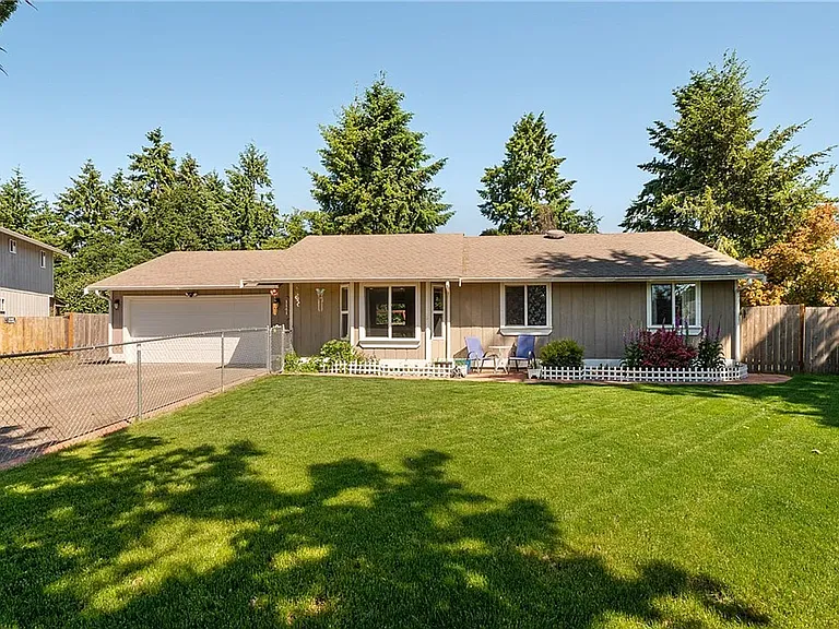 1141 Pinedrop Loop SE — Photo 2