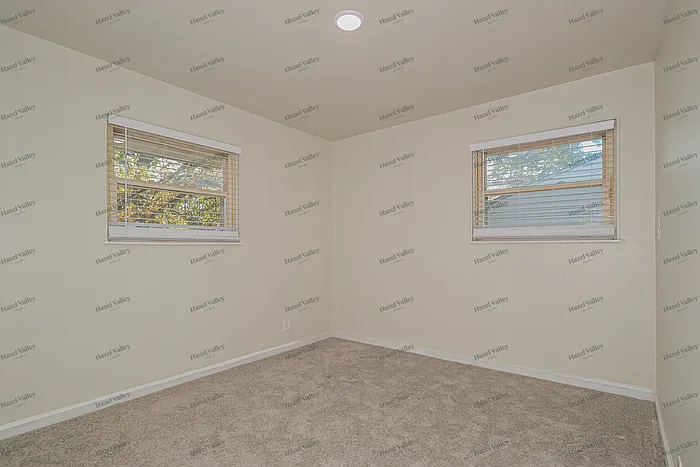 205 McAlpine Dr — Photo 7