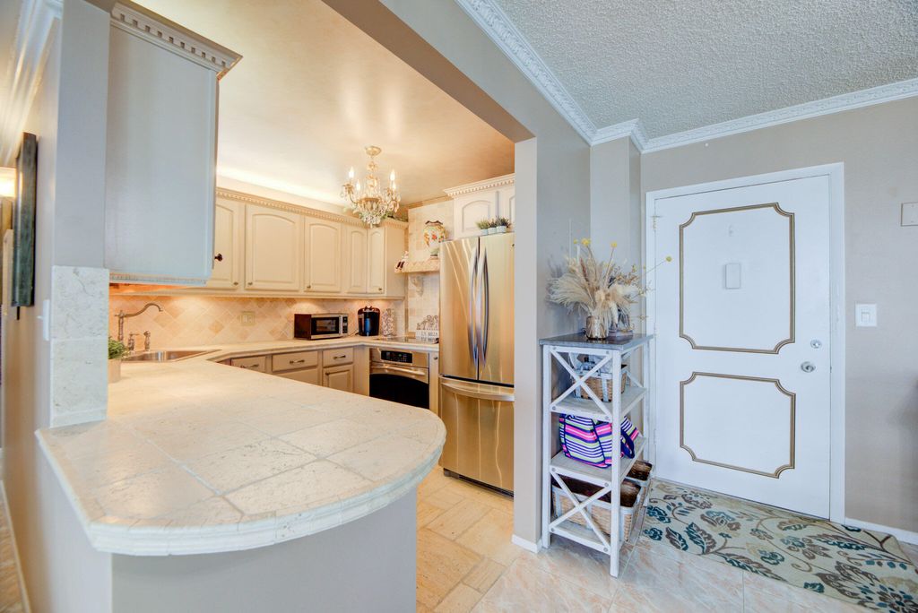 305 N Pompano Beach Boulevard #1404, photo 9