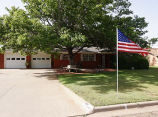 205 Comanche Trl, Tulia, TX 79088